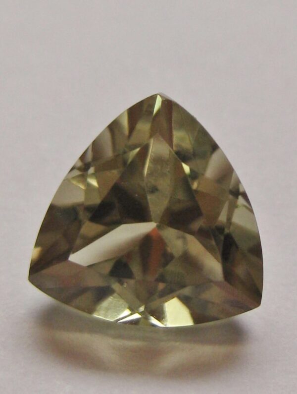 2.77 cts. Zultanite® Trilliant Cut 9mm - Image 4